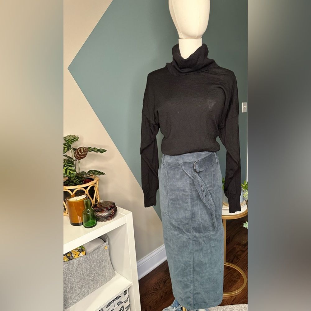 Laurèl Teal Corduroy Midi Skirt with Belt, Pockets, High Waist, Size 77 (US M/L) - Picture 2 of 10